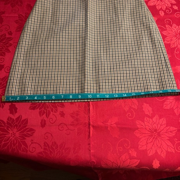 Banana Republic Lightweight Plaid Skirt, Size 0 - Picture 11 of 11